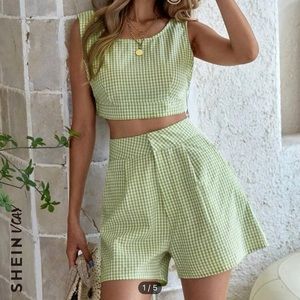 2 Piece Set Gingham Backless Crop Top With Shorts